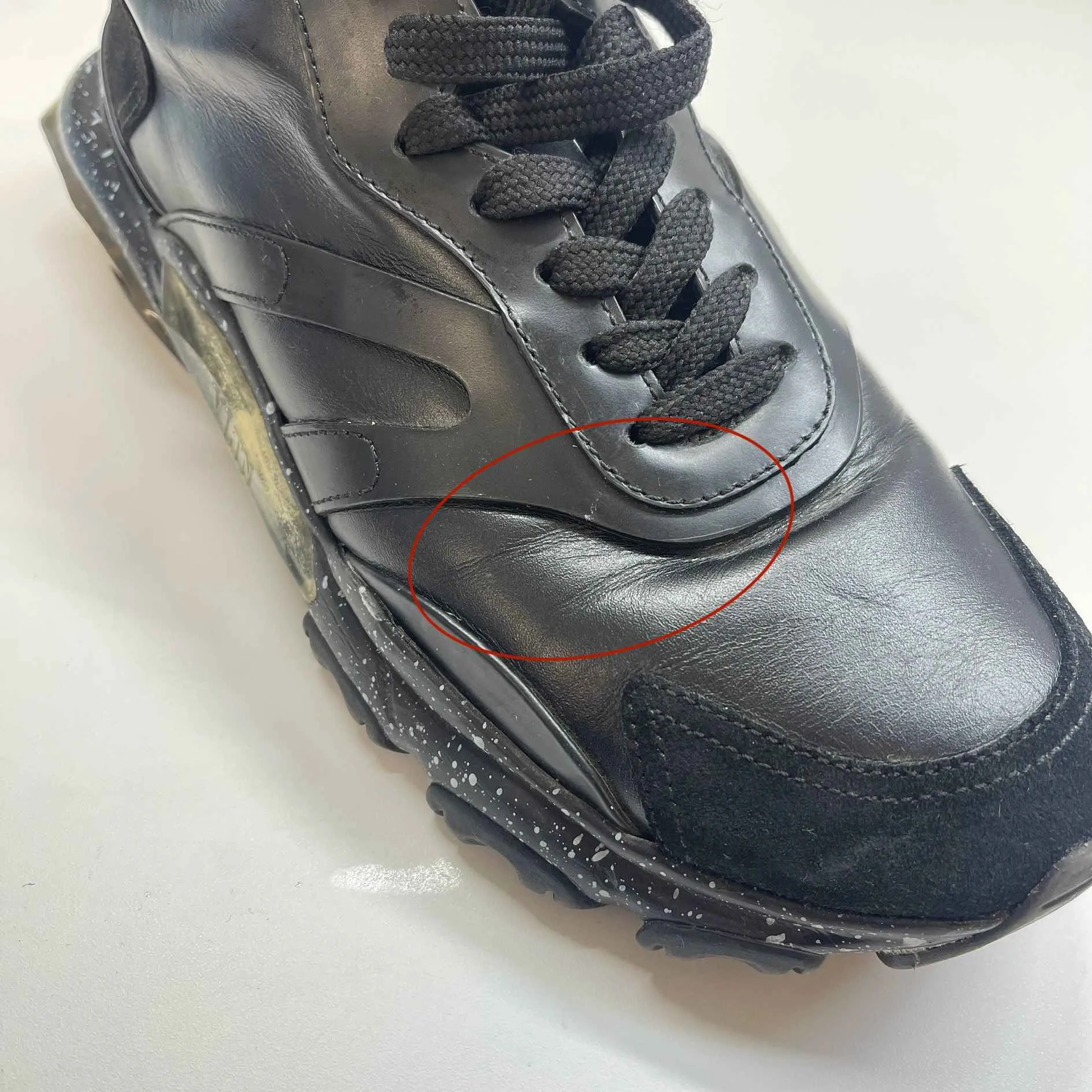 Men's Bounce Paint Splatter Sole Low Trainers Black Size EU 39 / UK 5